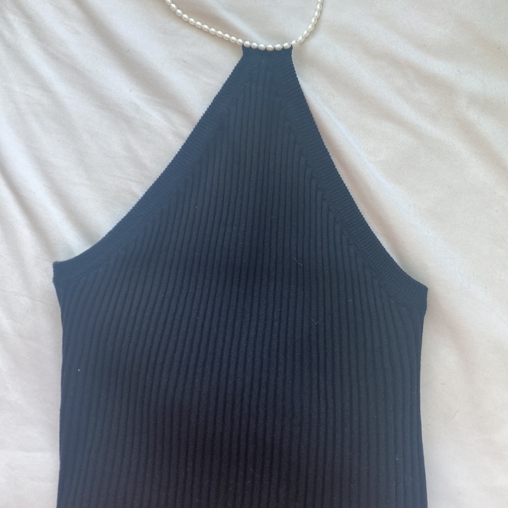 Black top - Picture 7 of 9